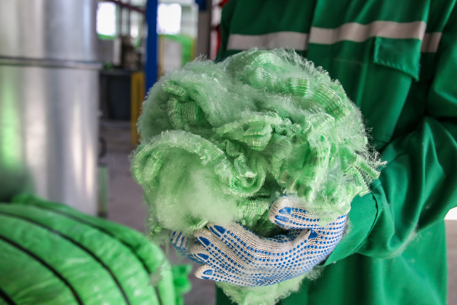 Una fase del riciclo della plastica relativa al progetto in Romania