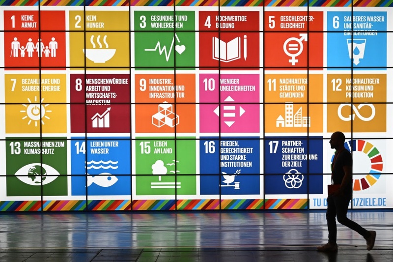 I 17 obiettivi di sviluppo sostenibile dell'Agenda 2030 dell'Onu su uno schermo all'IdeenExpo di Hannover (Julian Stratenschulte / picture alliance via Getty Images)