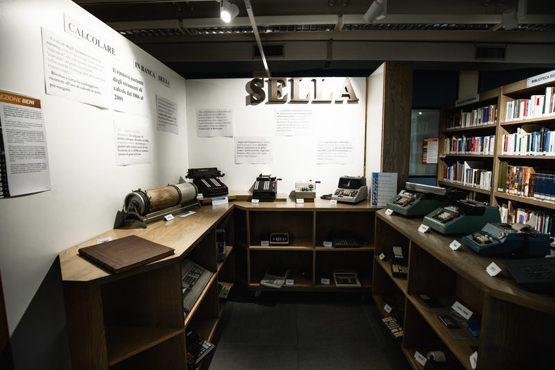 Una immagine della sala espositiva dell'Archivio storico del gruppo Sella