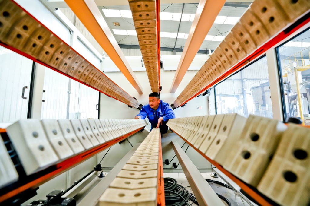 Un ispettore al lavoro su in impianto automatizzato per il risparmio idrico (CFOTO / Future Publishing via Getty Images)