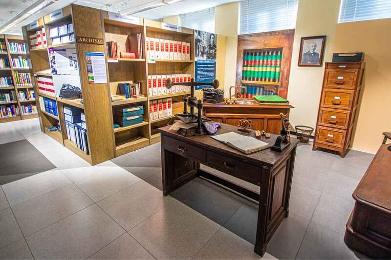 Una veduta della sala espositiva dell'Archivio storico del gruppo Sella