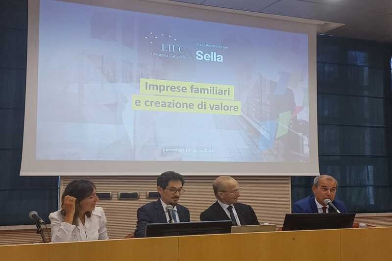 Un momento della presentazione del volume