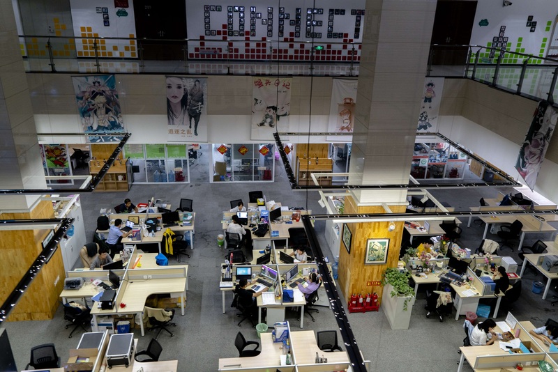 Giovani startup al lavoro in un open space ( Zhang Peng / Getty Images)
