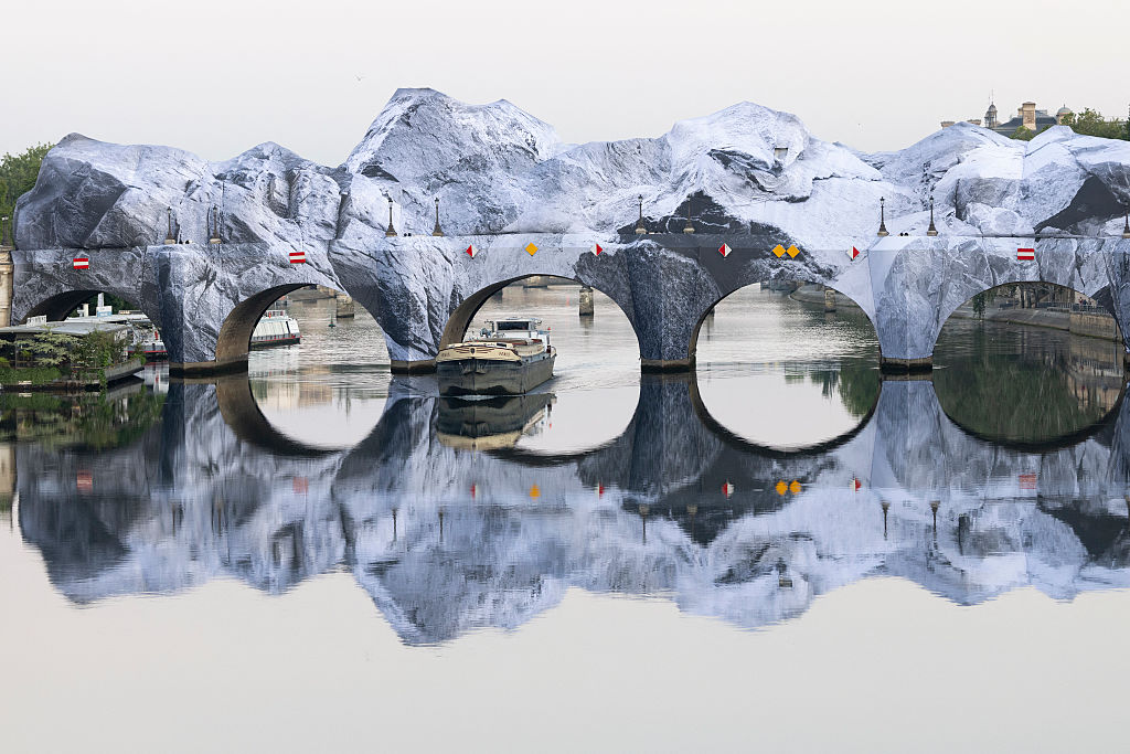 immagine Il Pont Neuf diventa una caverna